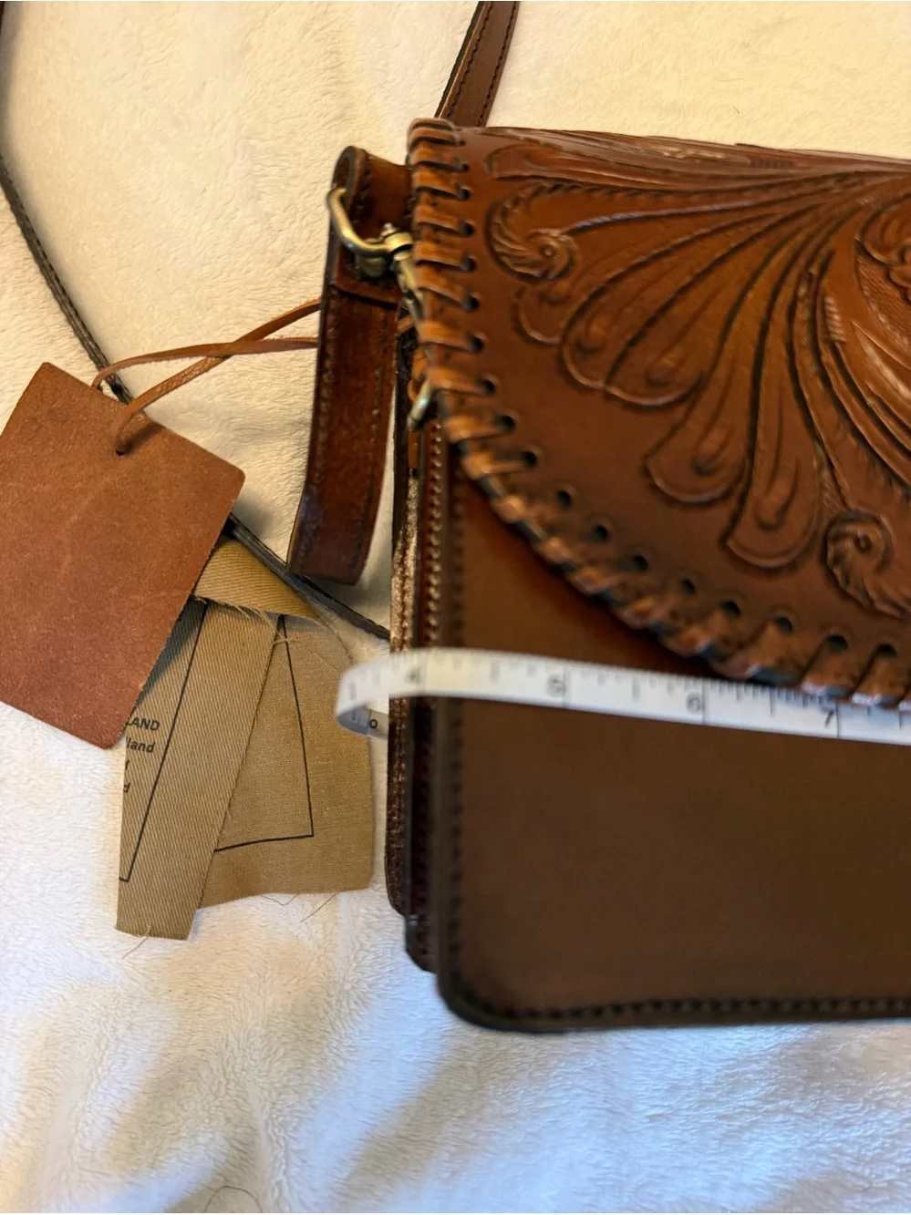 Vilenca Holland Leather Tooled Crossbody Bag - Brown. NWT